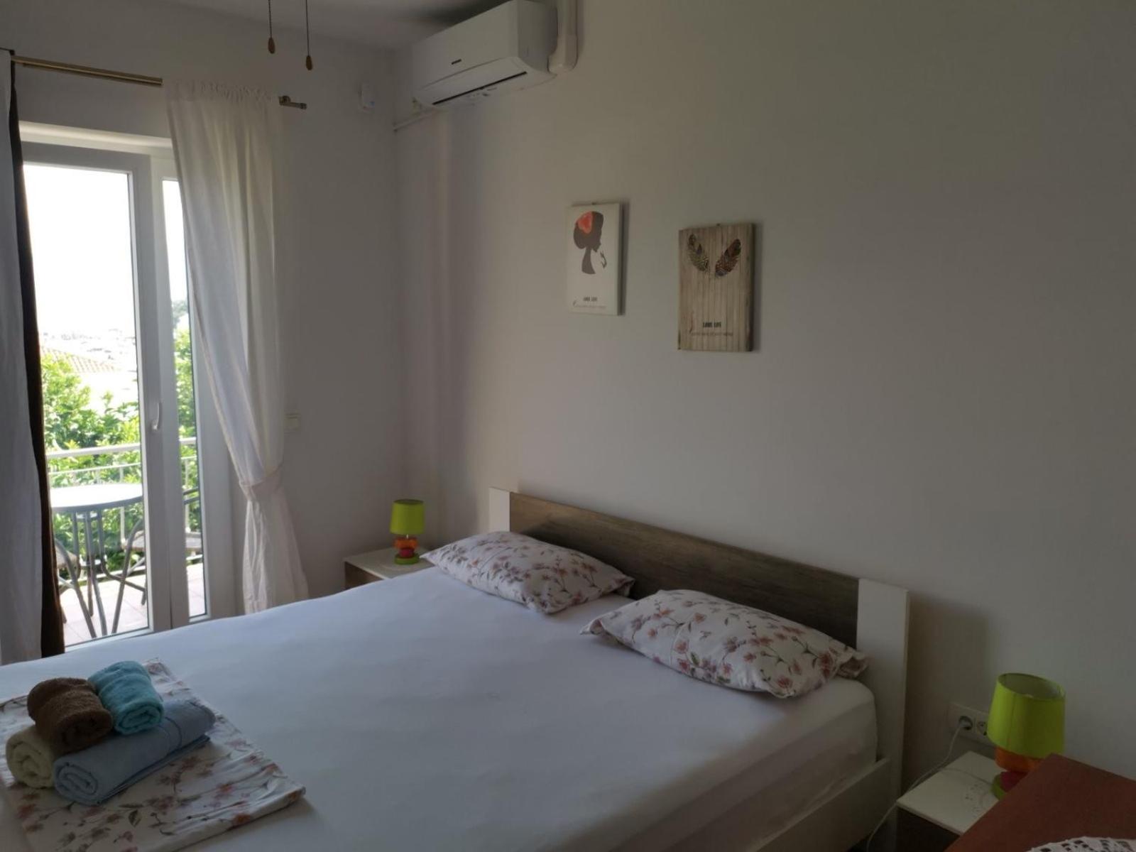 Apartments Lumbardina Лумбарда Екстер'єр фото